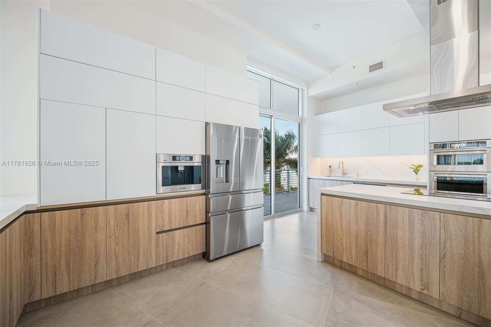 THE MERIDIAN CONDO - Residential