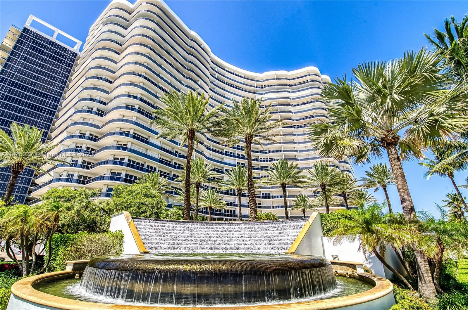 MAJESTIC TOWER AT BAL - Residential