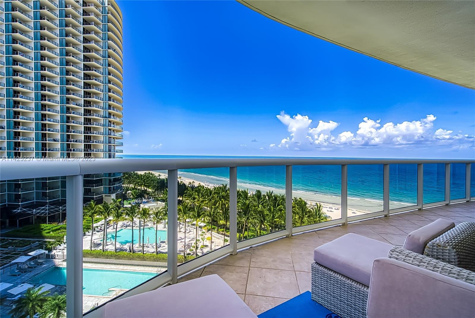 MAJESTIC TOWER AT BAL - Residential