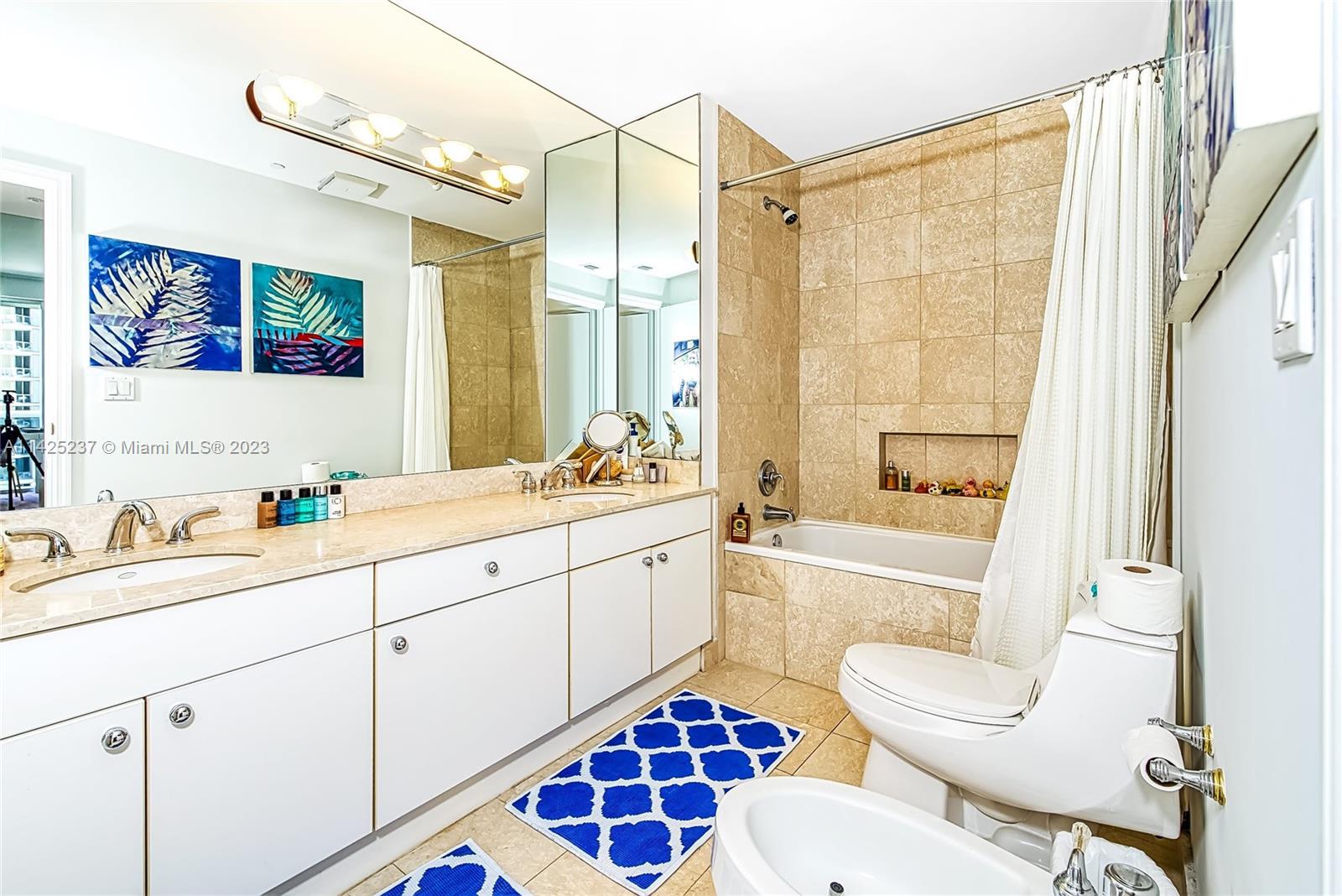 MAJESTIC TOWER AT BAL - Residential