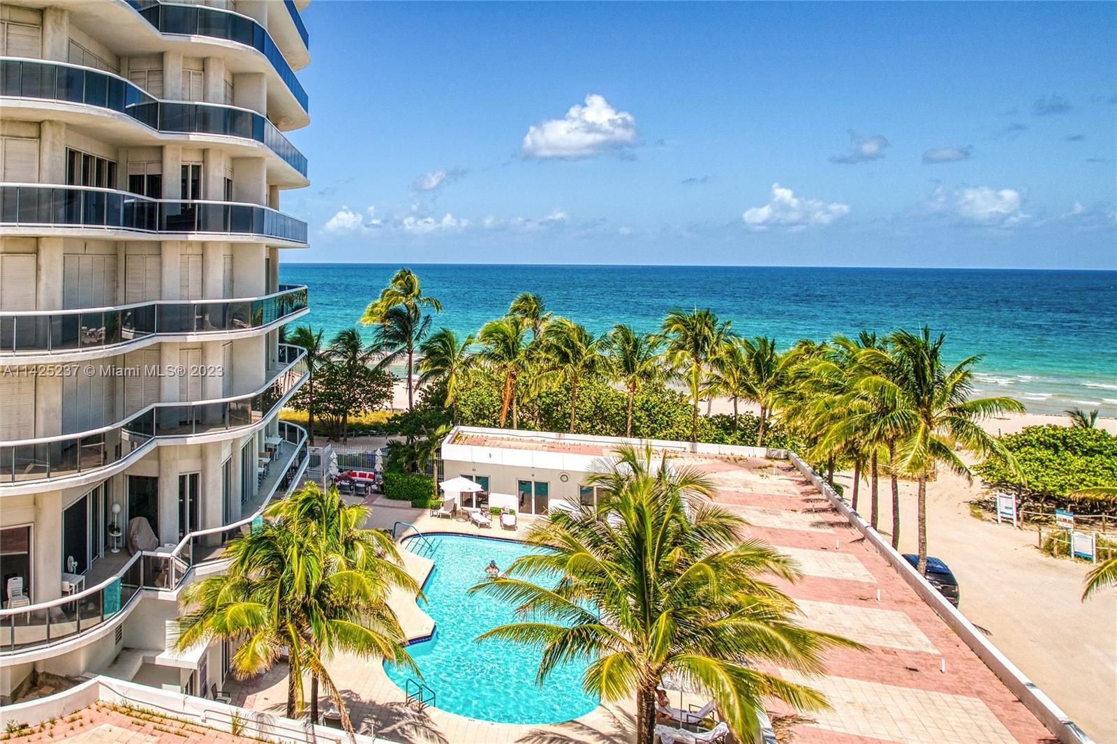 MAJESTIC TOWER AT BAL - Residential