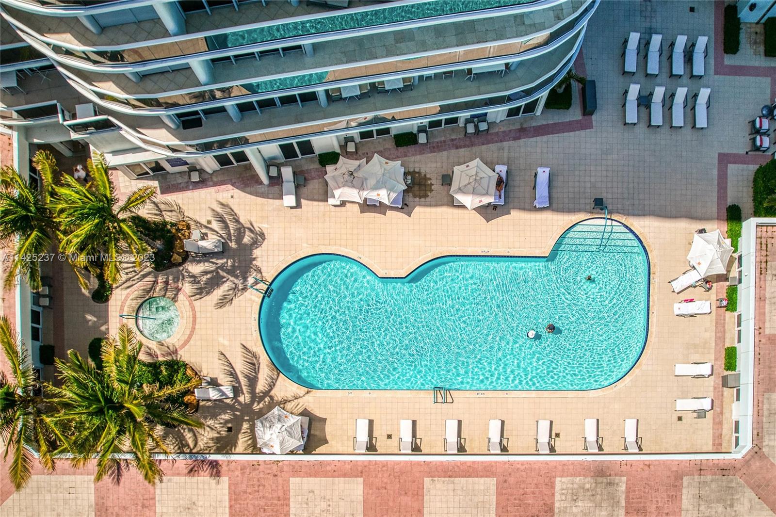 MAJESTIC TOWER AT BAL - Residential