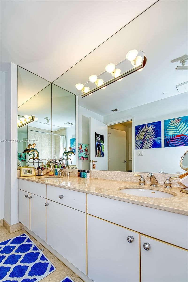 MAJESTIC TOWER AT BAL - Residential