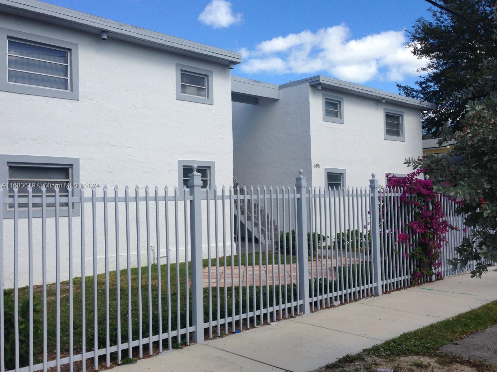 685 Ne 85th St St 7, Miami, Broward County, Florida - 1 Bedrooms  
1 Bathrooms - 