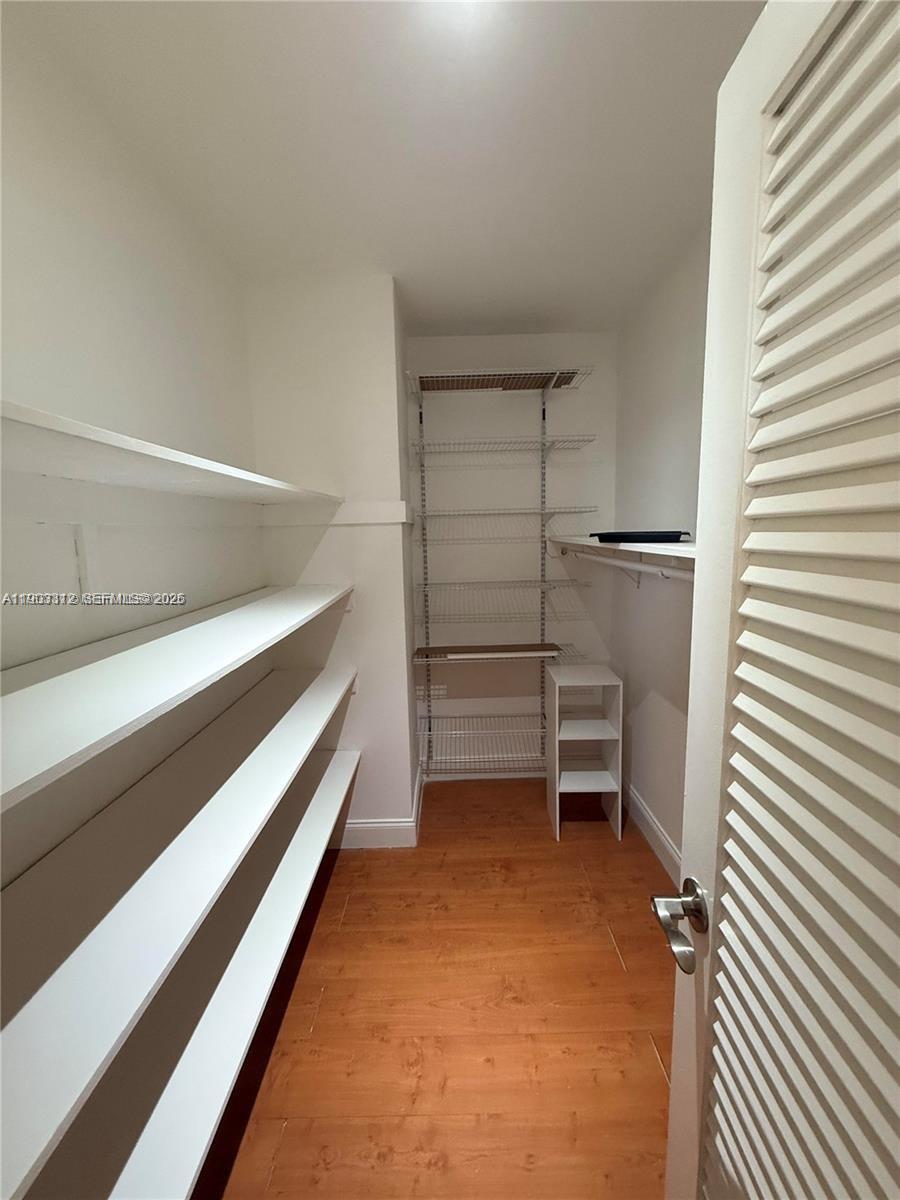 THE PLAZA OF BAL HARBOUR - Residential