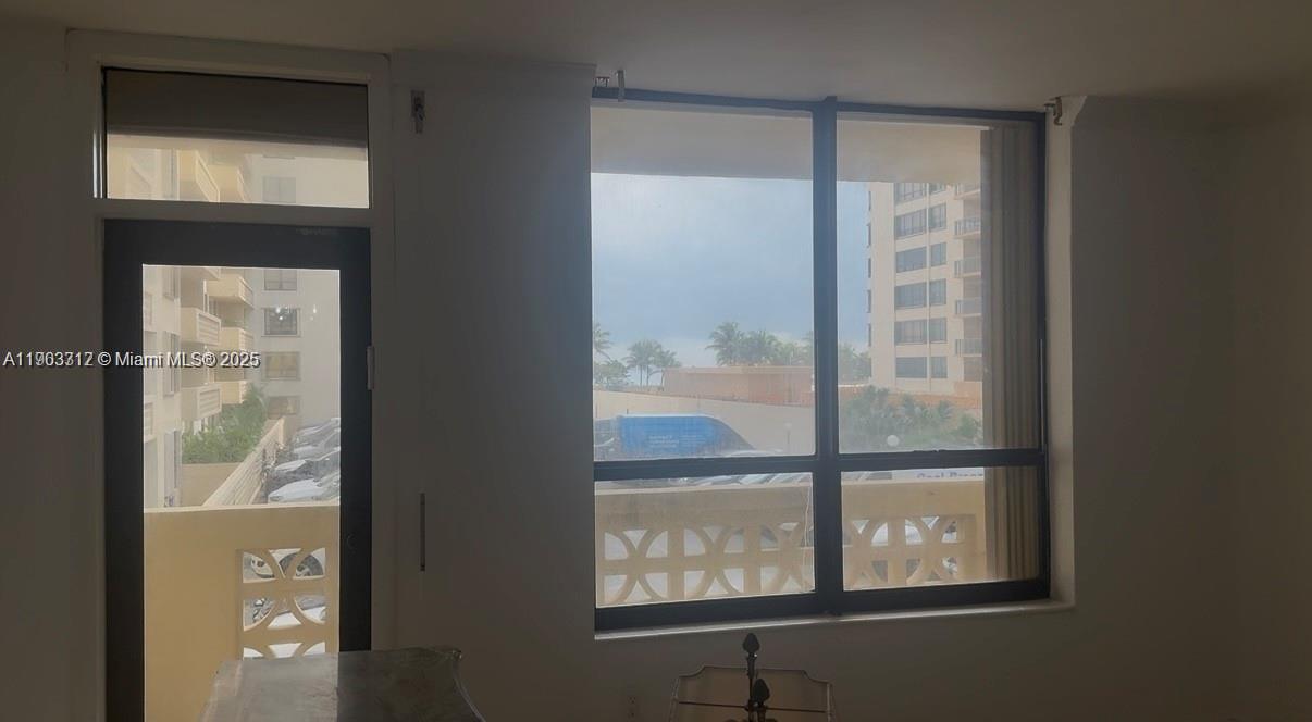 THE PLAZA OF BAL HARBOUR - Residential