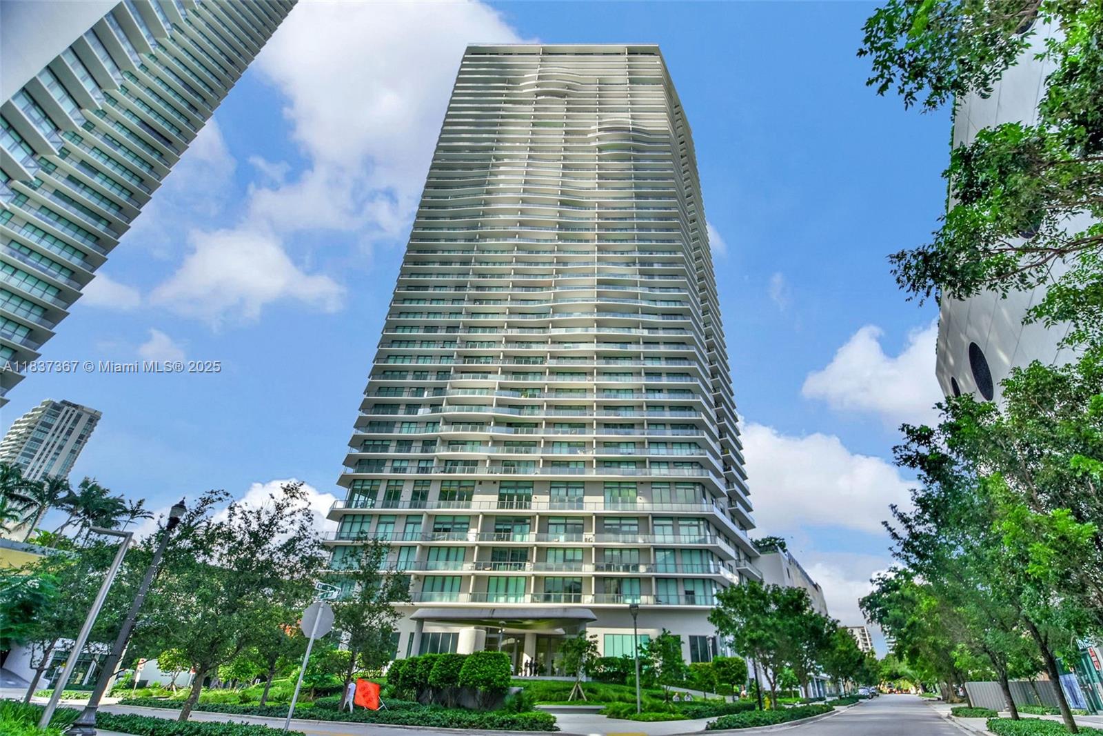 PARAISO BAYVIEWS CONDO - Residential Lease