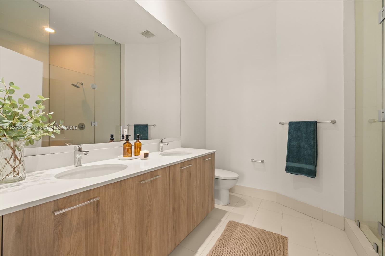 PARAISO BAYVIEWS CONDO - Residential Lease