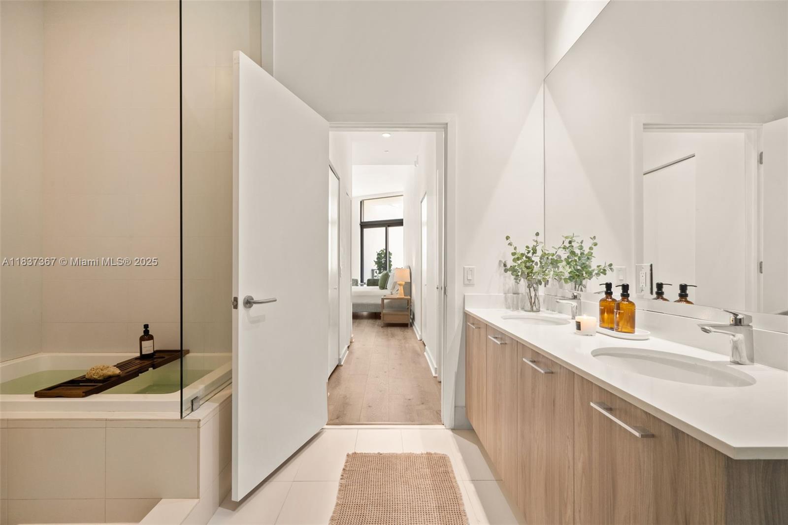 PARAISO BAYVIEWS CONDO - Residential Lease