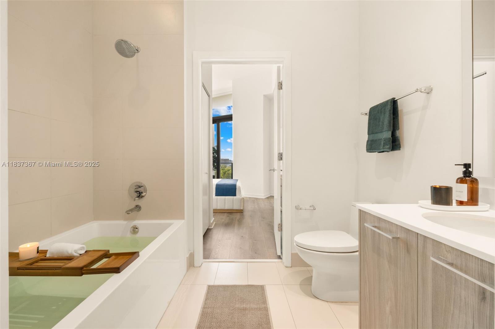 PARAISO BAYVIEWS CONDO - Residential Lease