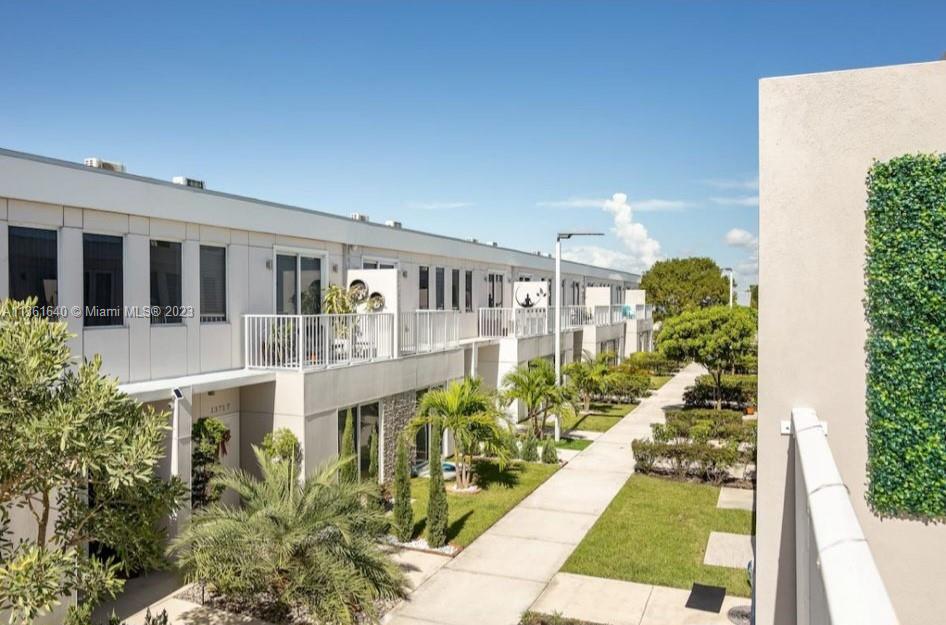 VITTORIA GARDENS - Residential