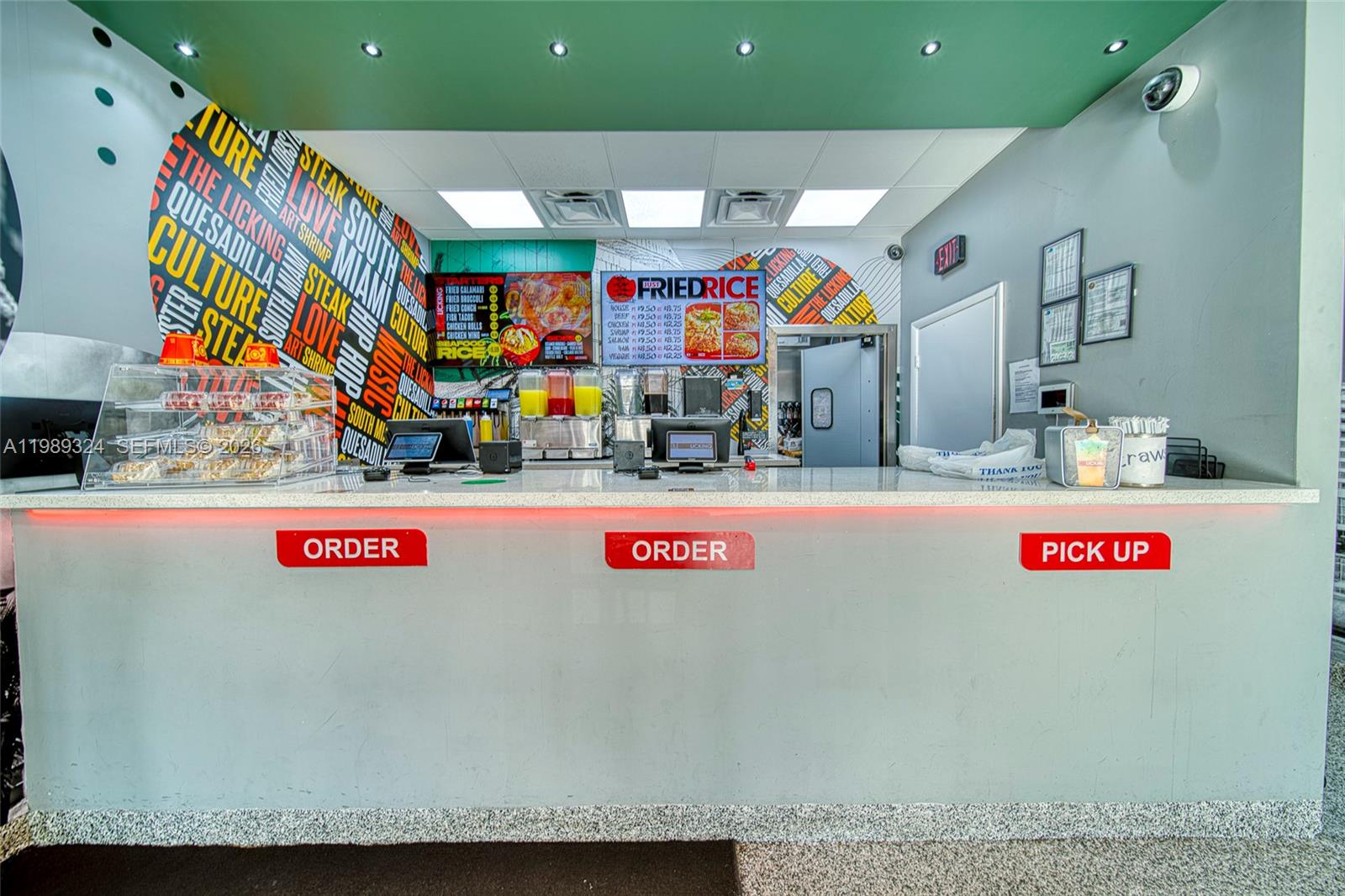 Completely Remodeled Restaurant on 184th Street off The Turnpike