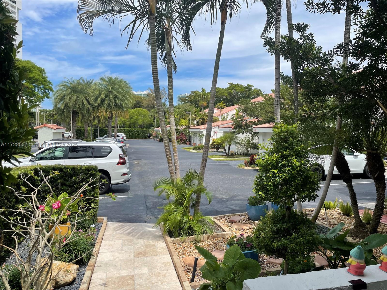 DELVISTA B CONDO - Residential