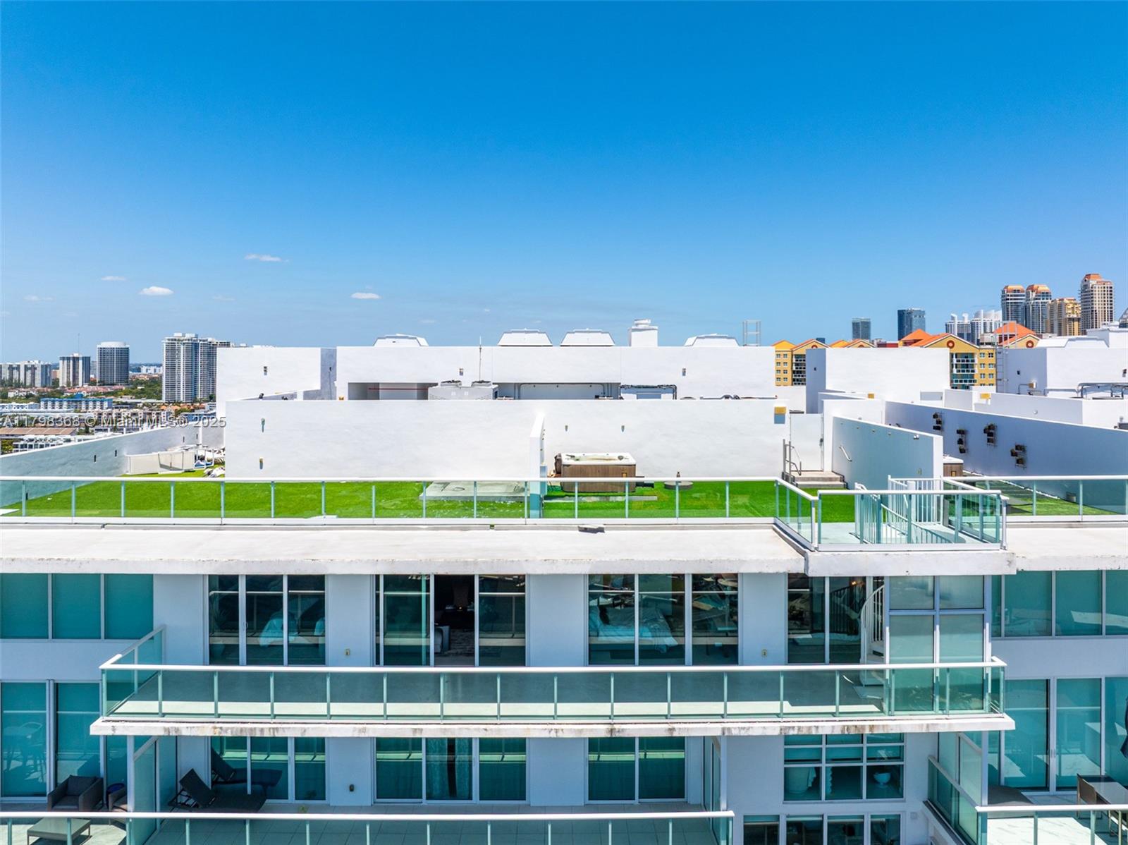 400 Sunny Isles Blvd PH-03