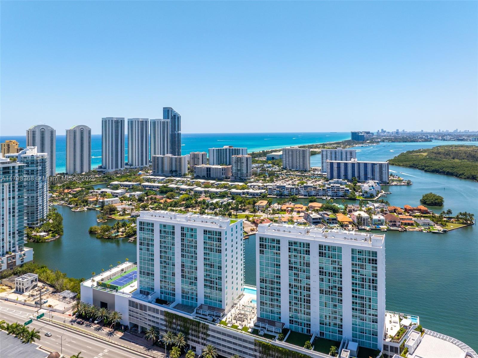 400 Sunny Isles Blvd PH-03