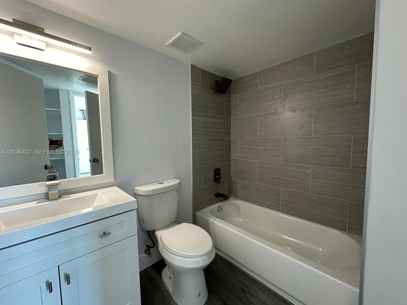 CORAL TOWERS CONDO - Residential Lease