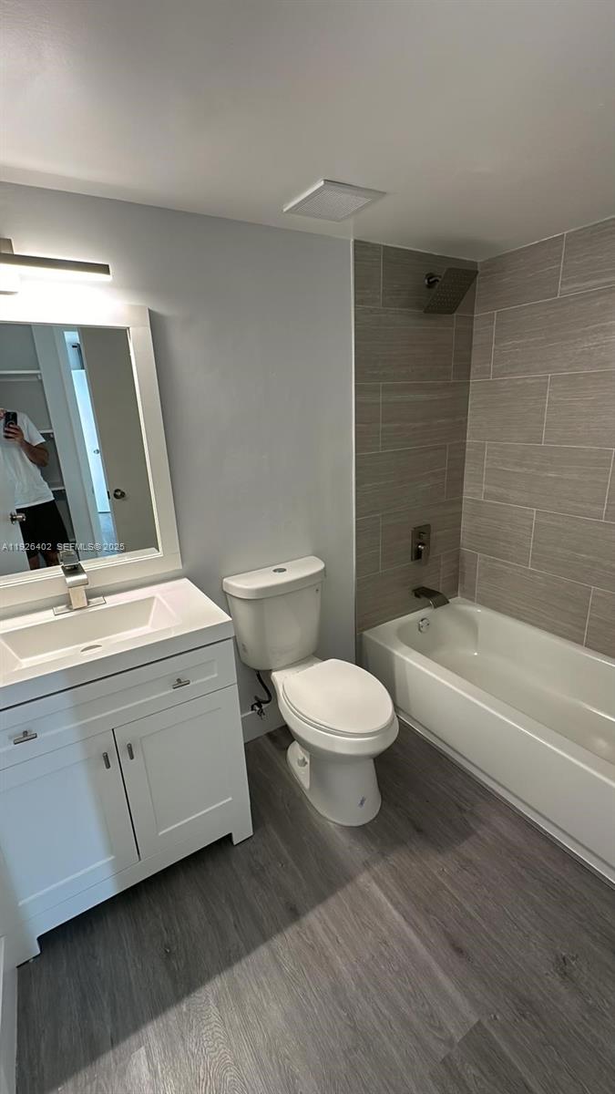 CORAL TOWERS CONDO - Residential Lease