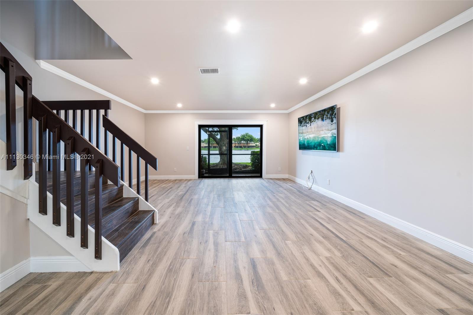 PEMBROKE POINTE SEC TWO - Residential