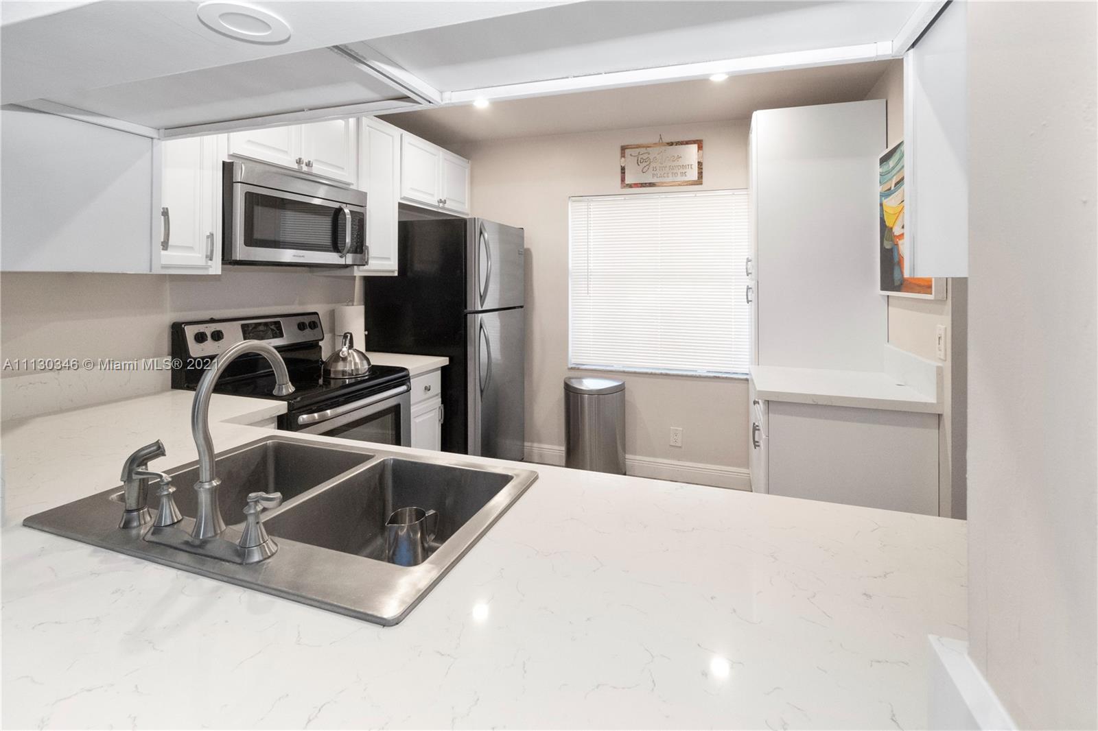 PEMBROKE POINTE SEC TWO - Residential