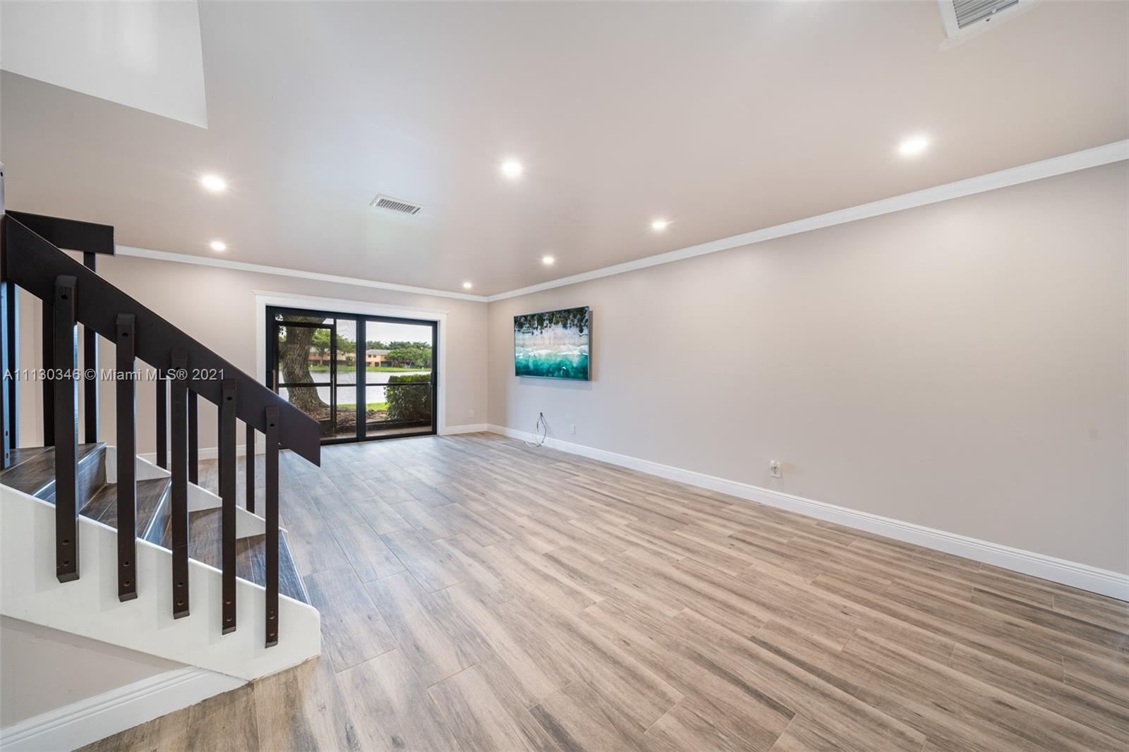 PEMBROKE POINTE SEC TWO - Residential