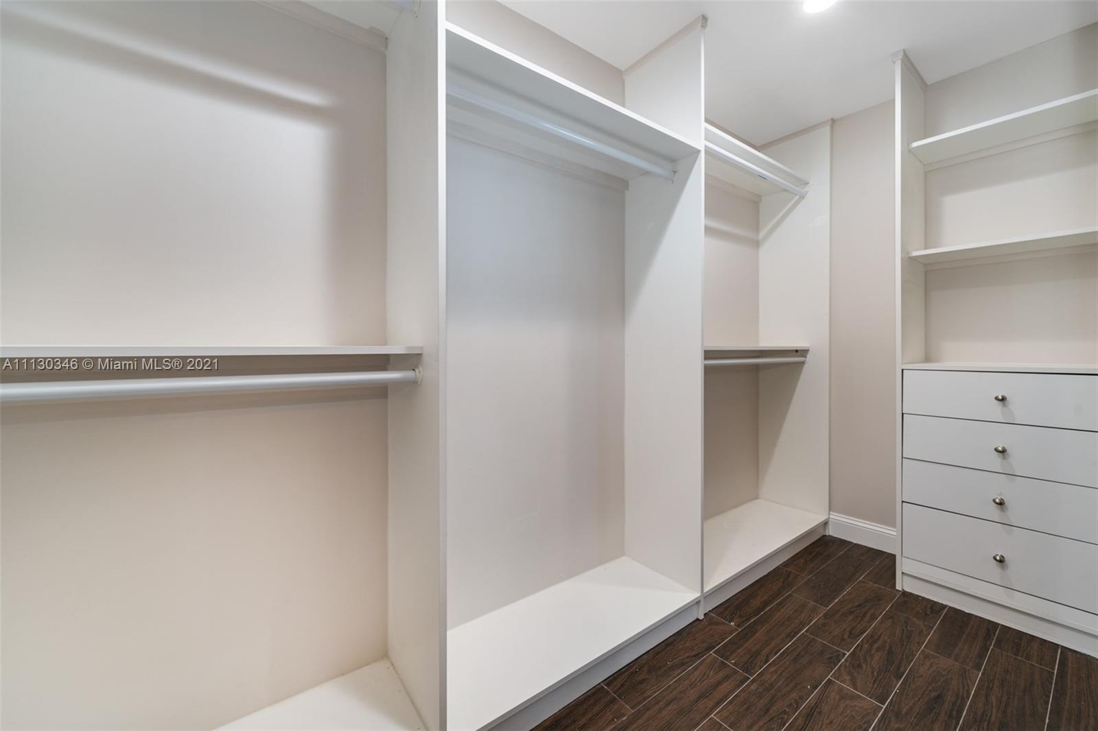 PEMBROKE POINTE SEC TWO - Residential