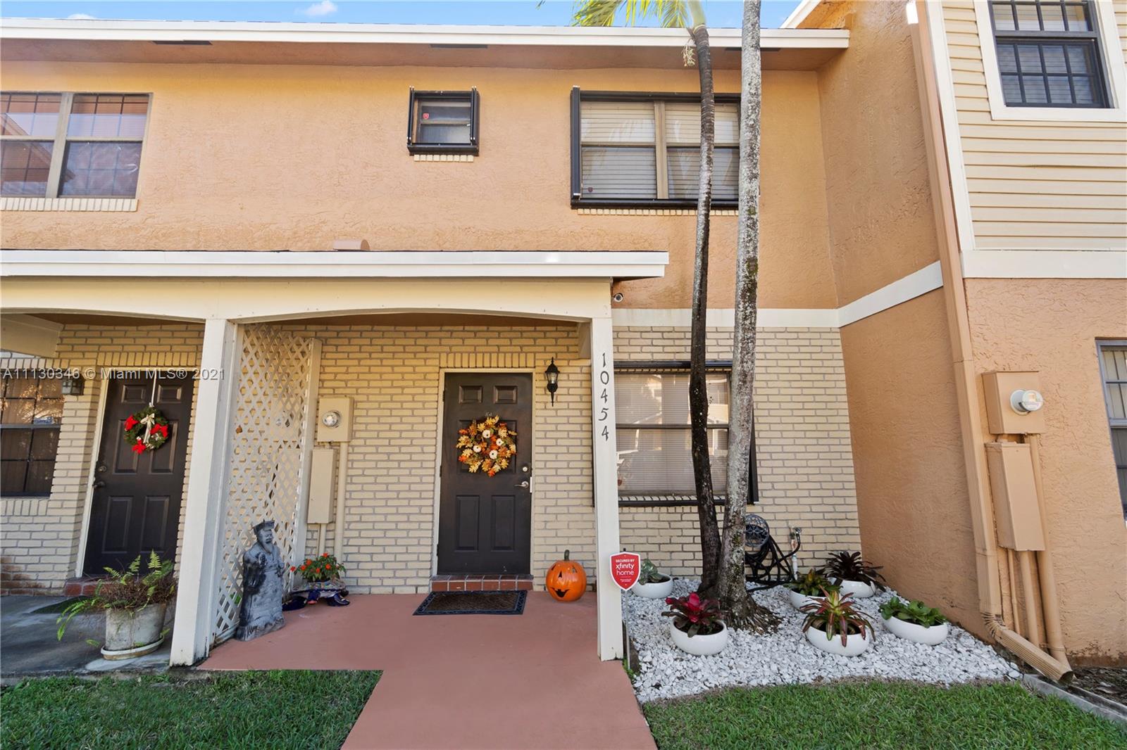 PEMBROKE POINTE SEC TWO - Residential