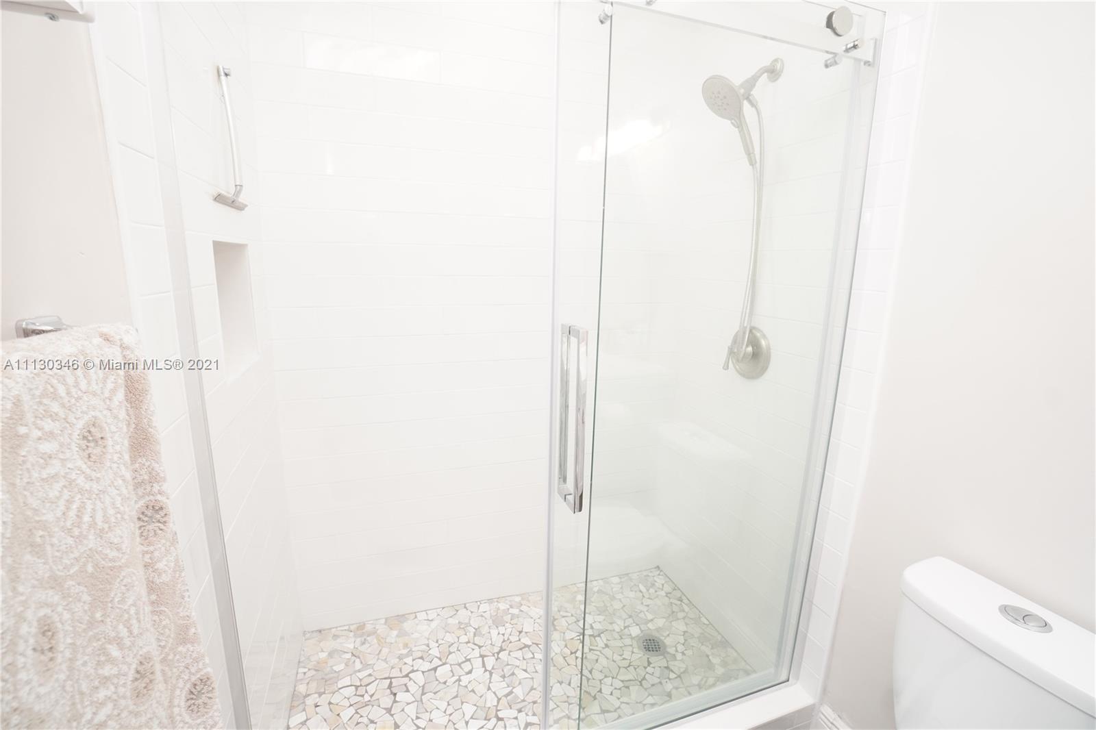 PEMBROKE POINTE SEC TWO - Residential