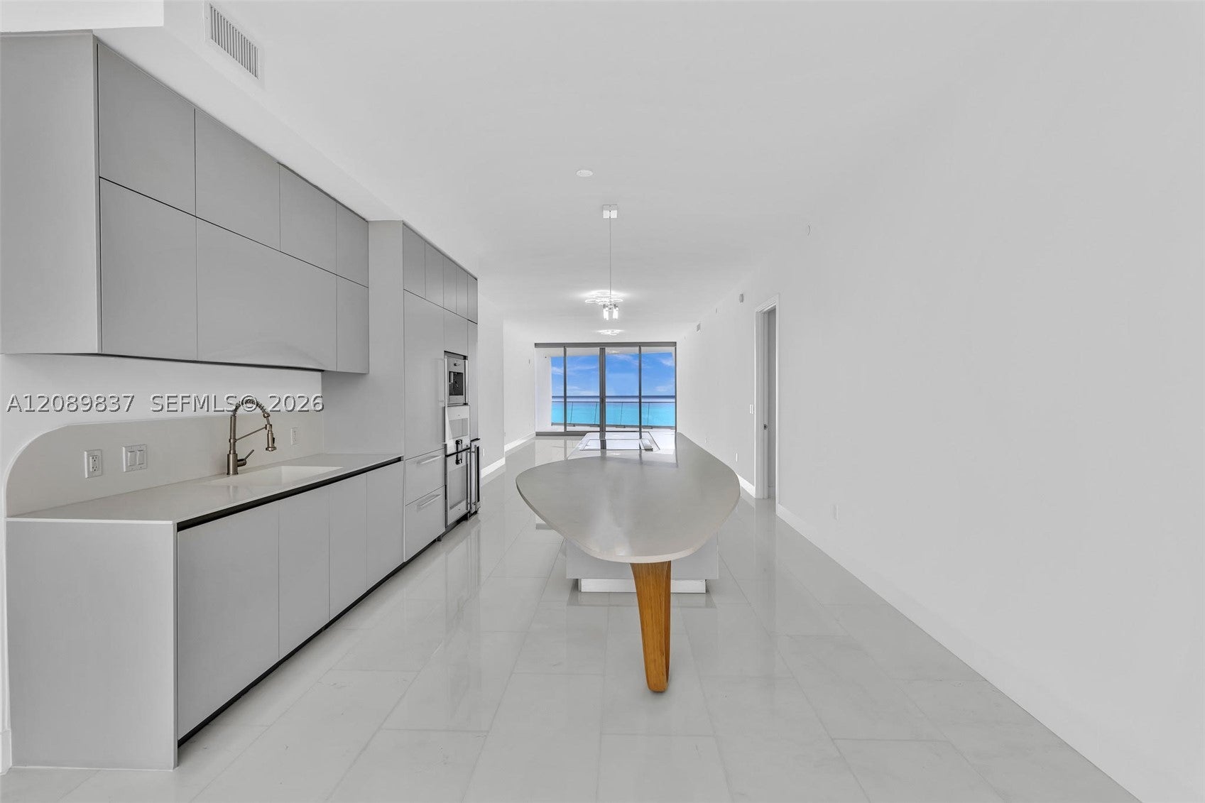 16901 Collins Ave 2003