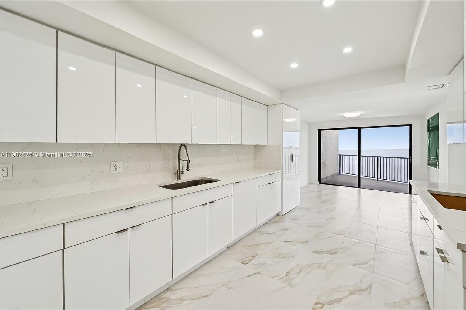 CRICKET CLUB CONDO - Residential