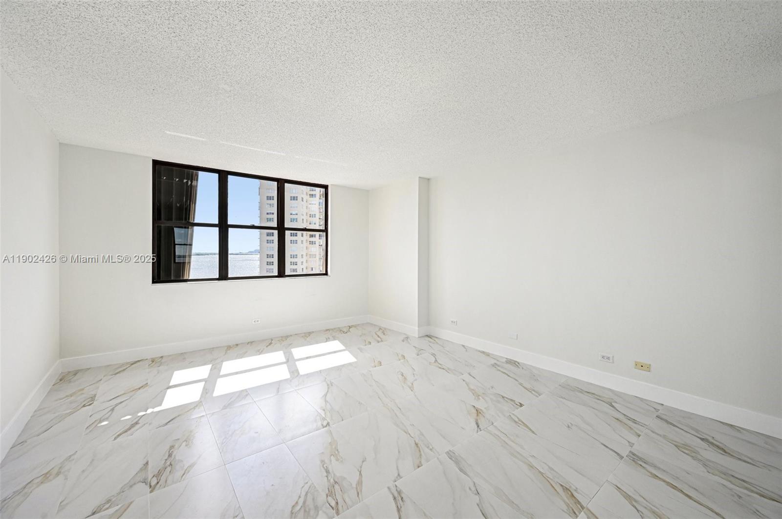 CRICKET CLUB CONDO - Residential