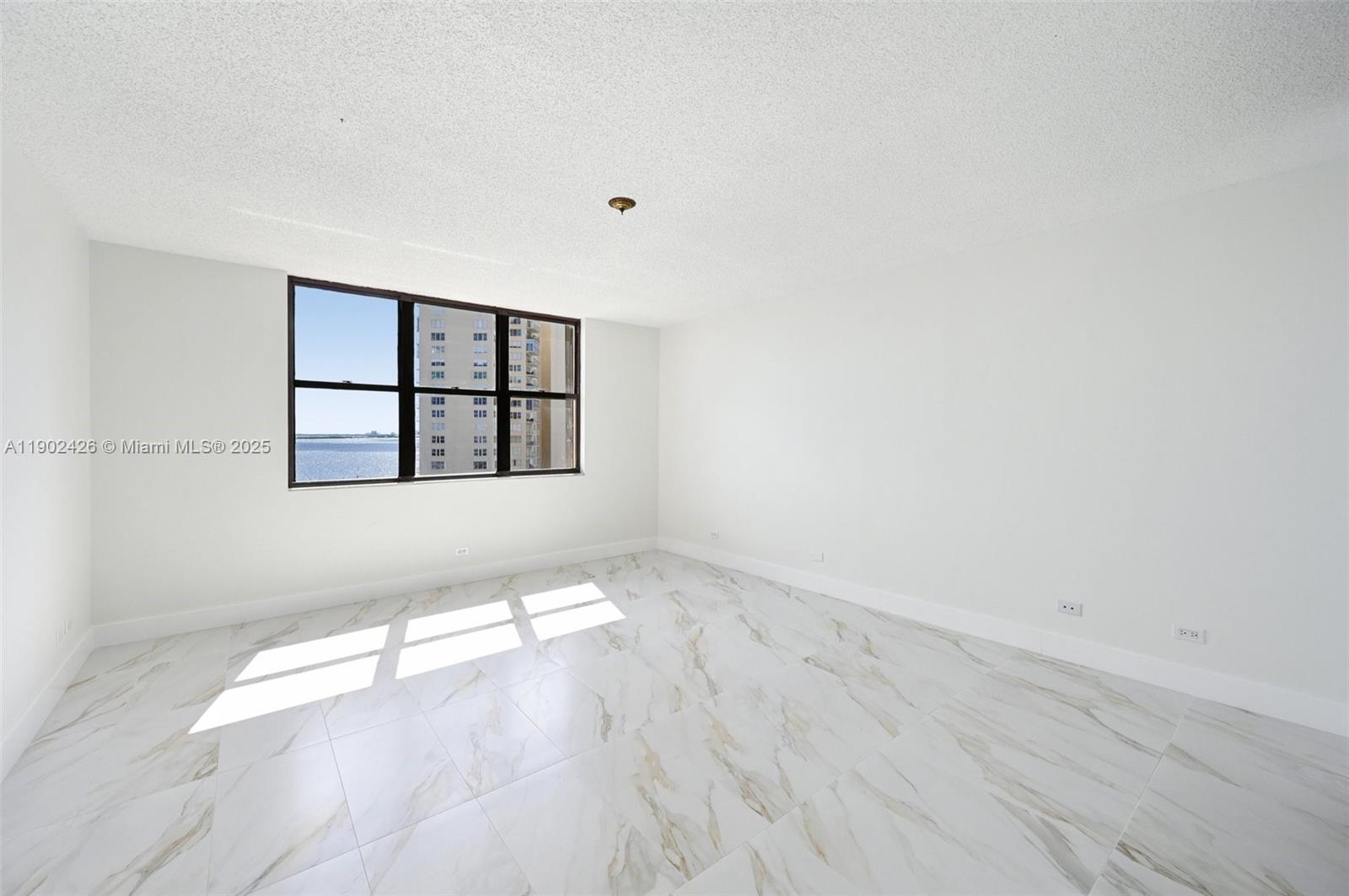 CRICKET CLUB CONDO - Residential