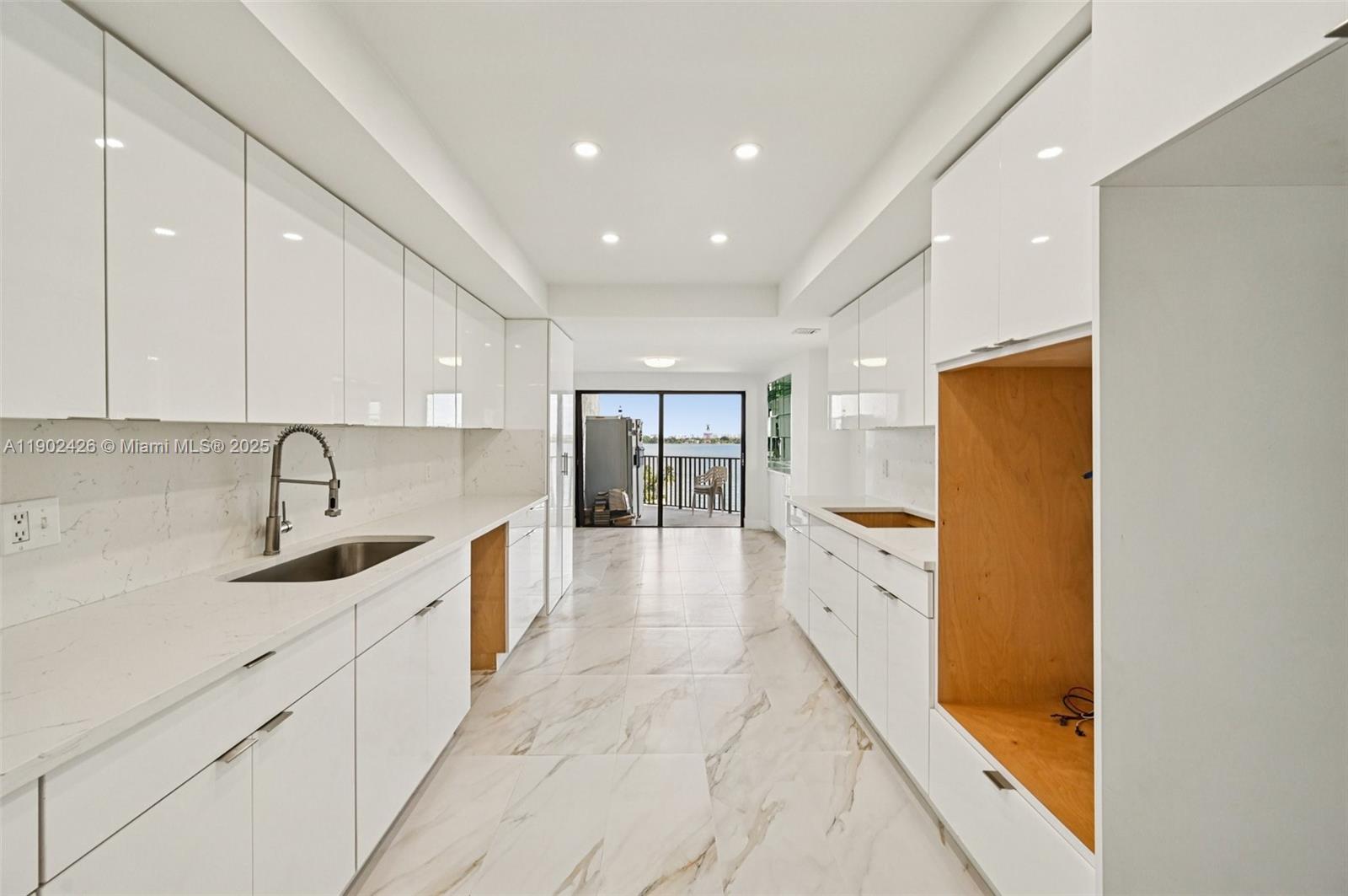 CRICKET CLUB CONDO - Residential