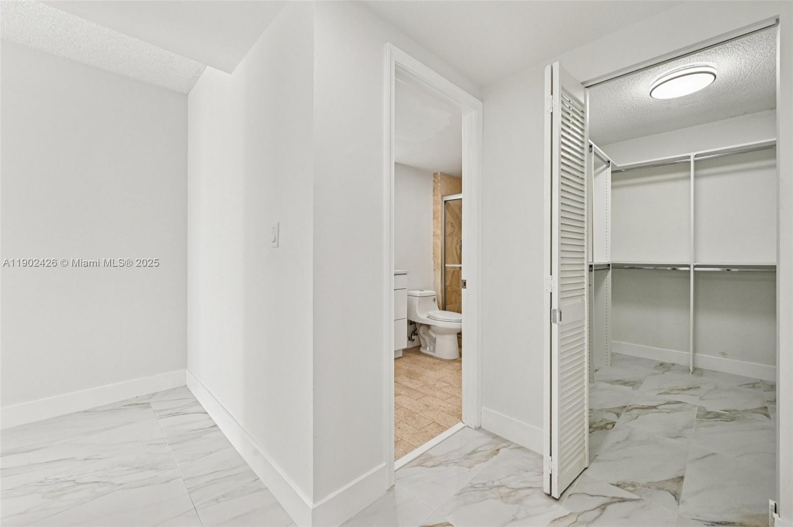 CRICKET CLUB CONDO - Residential