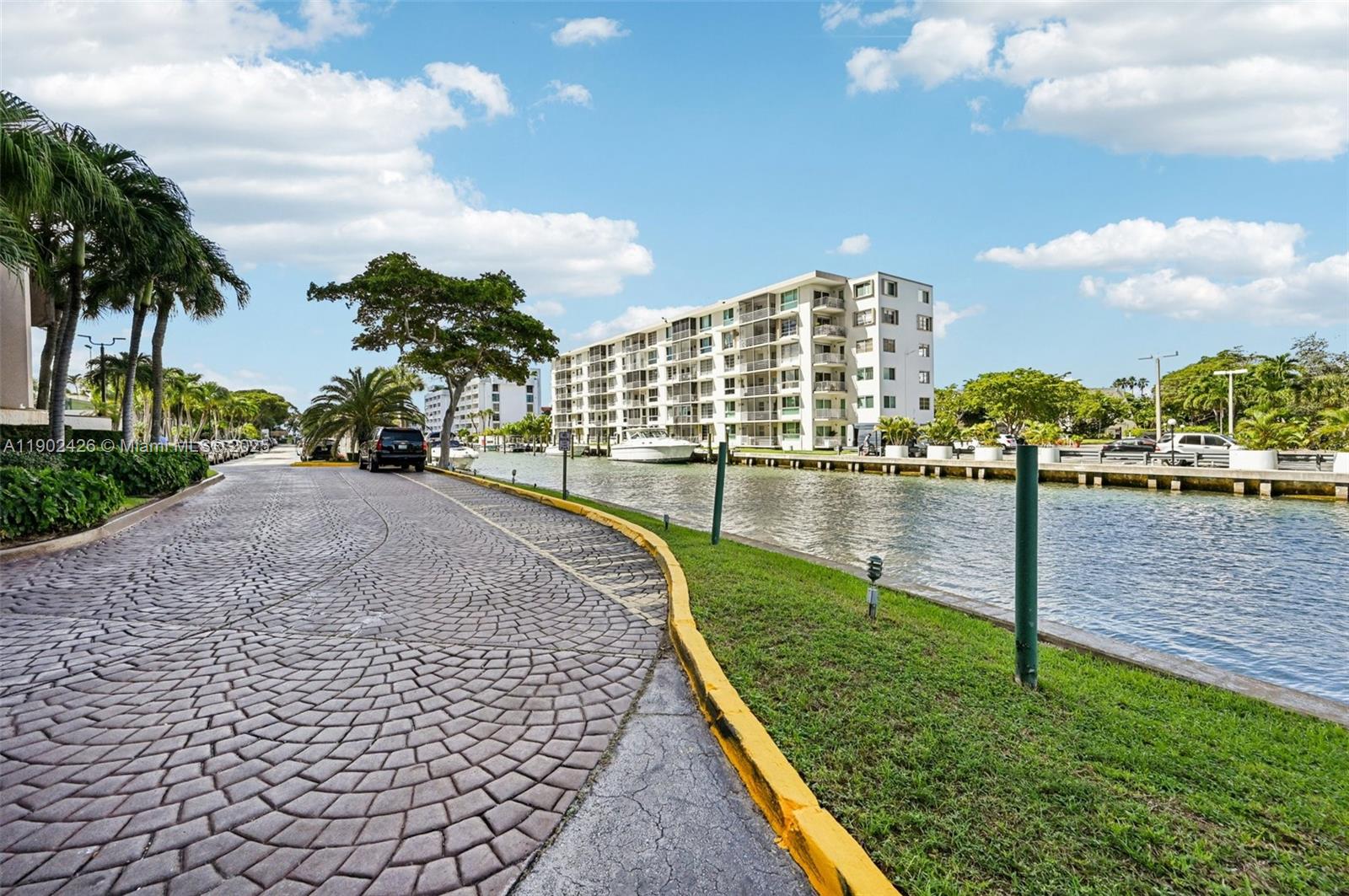 CRICKET CLUB CONDO - Residential