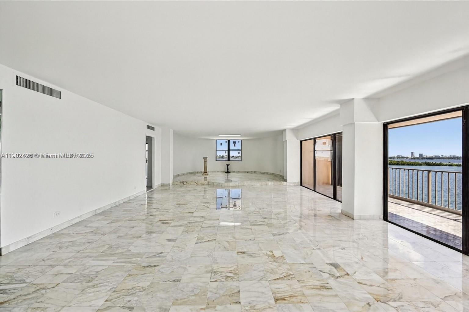 CRICKET CLUB CONDO - Residential