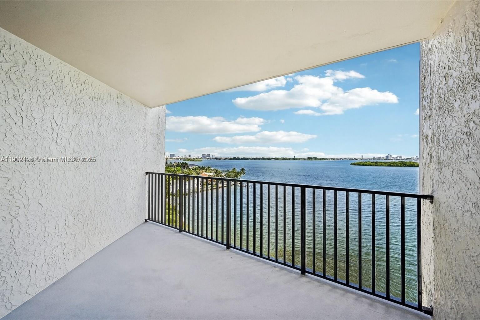 CRICKET CLUB CONDO - Residential