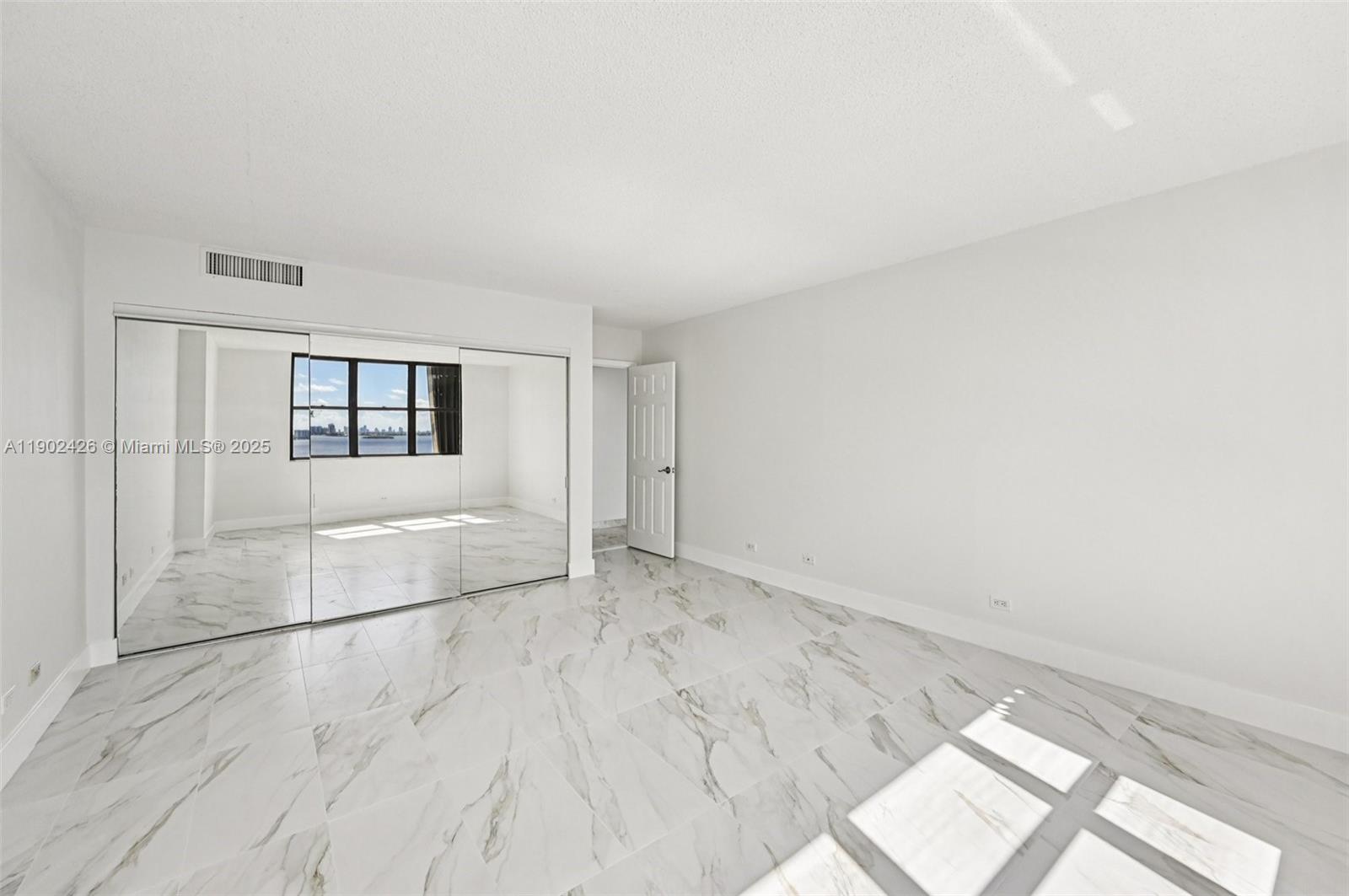 CRICKET CLUB CONDO - Residential