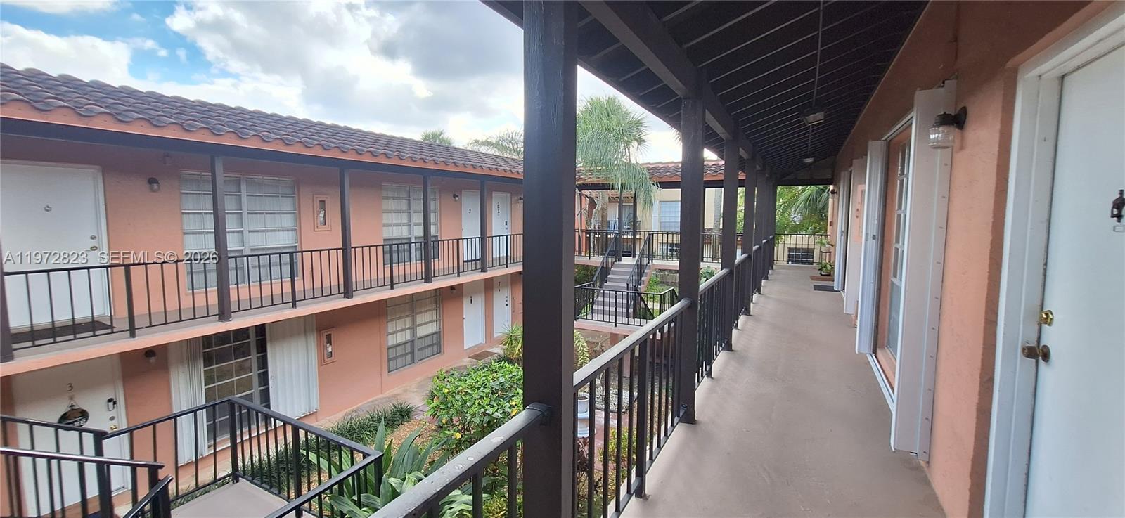 10832 N Kendall Dr U16