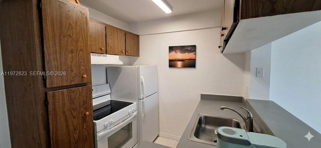 SPANISH TRACE CONDO - Residential