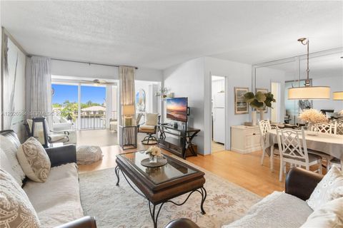 Tiny photo for 743 N Riverside Dr #4B, Pompano Beach, FL 33062 (MLS # A12026984)