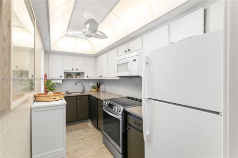 Tiny photo for 743 N Riverside Dr #4B, Pompano Beach, FL 33062 (MLS # A12026984)
