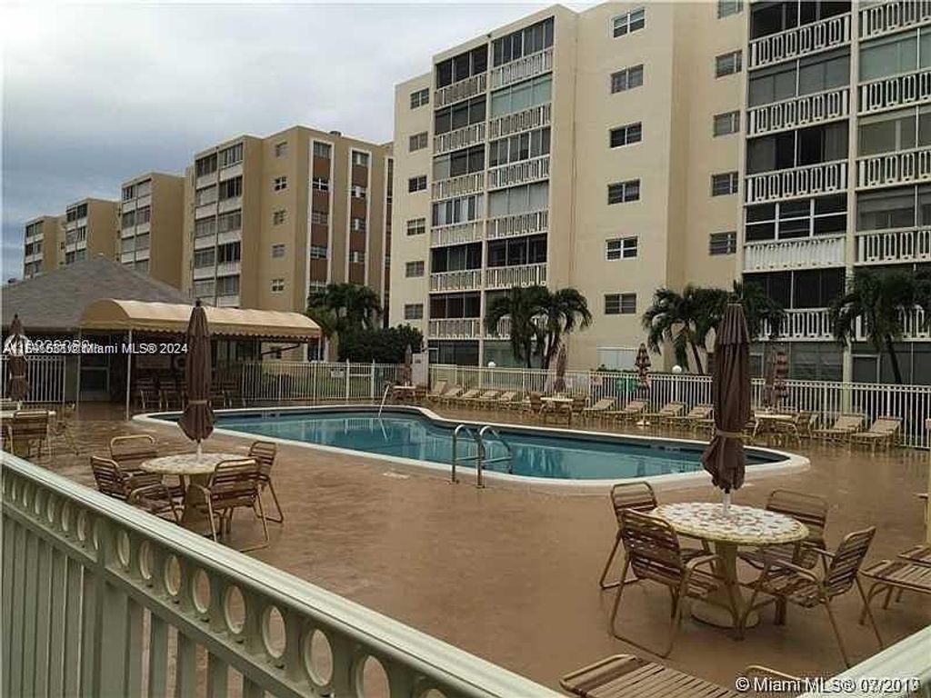 Photo of 232 NE 12th Ave #108, Hallandale Beach, FL 33009 (MLS # A11645631)