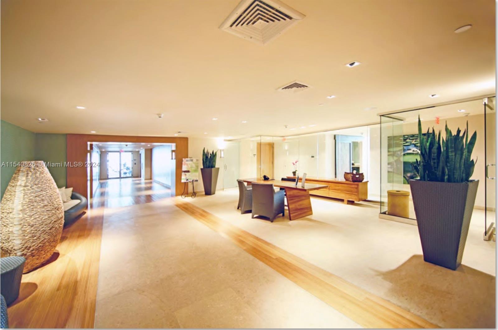 900 BISCAYNE BAY CONDO - Residential