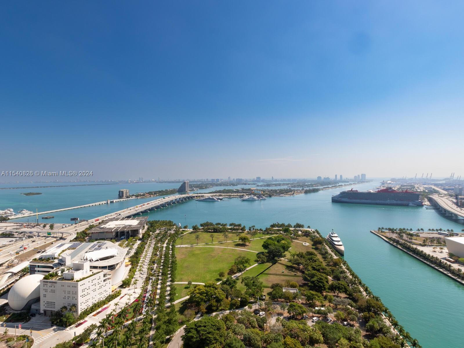 900 BISCAYNE BAY CONDO - Residential