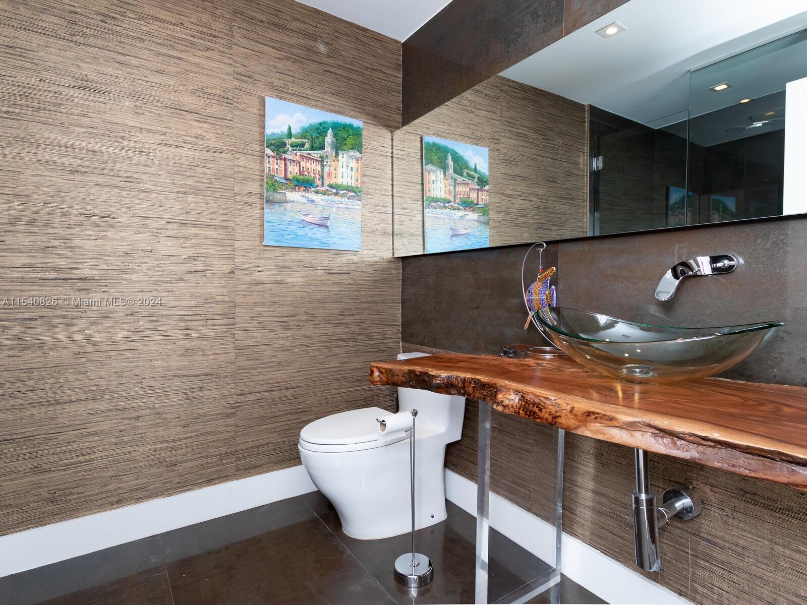 900 BISCAYNE BAY CONDO - Residential