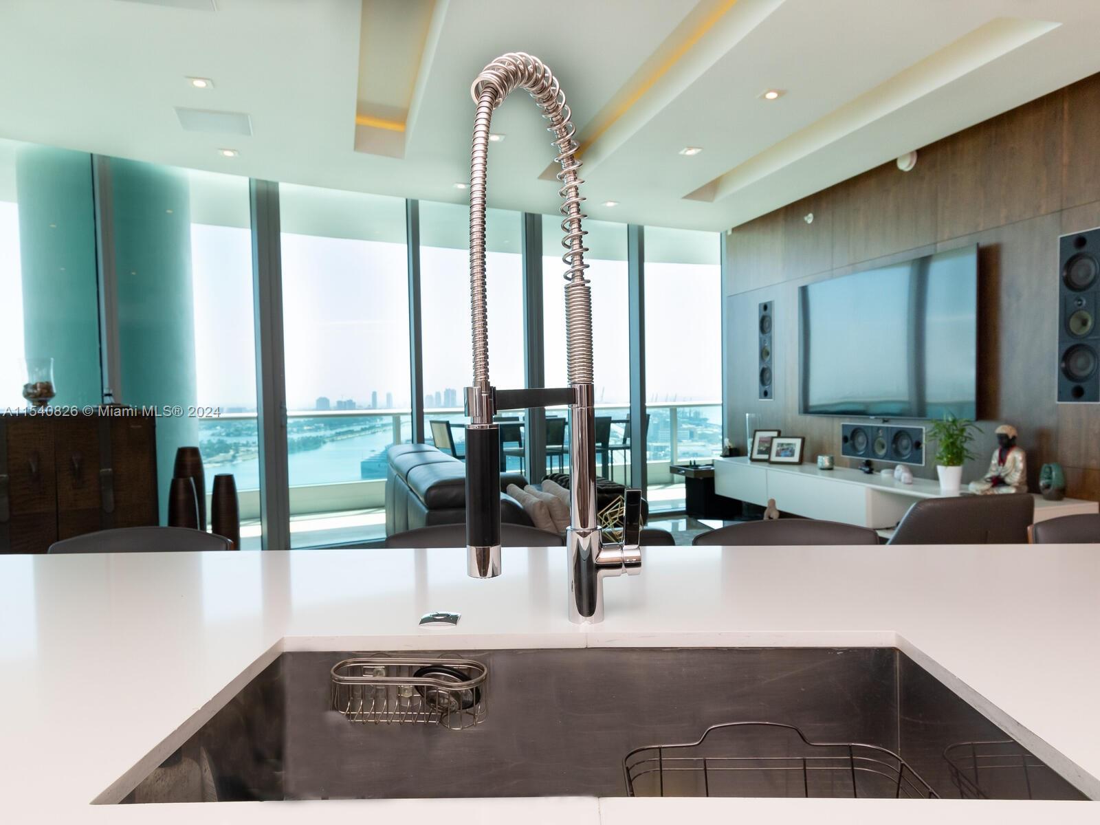 900 BISCAYNE BAY CONDO - Residential