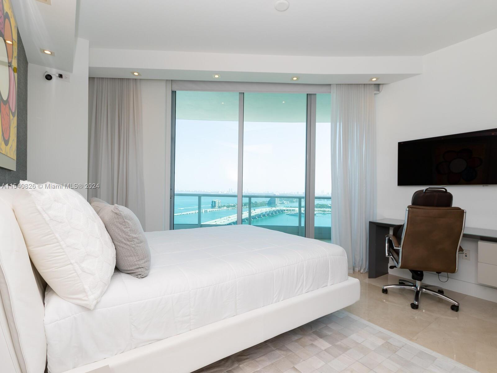 900 BISCAYNE BAY CONDO - Residential