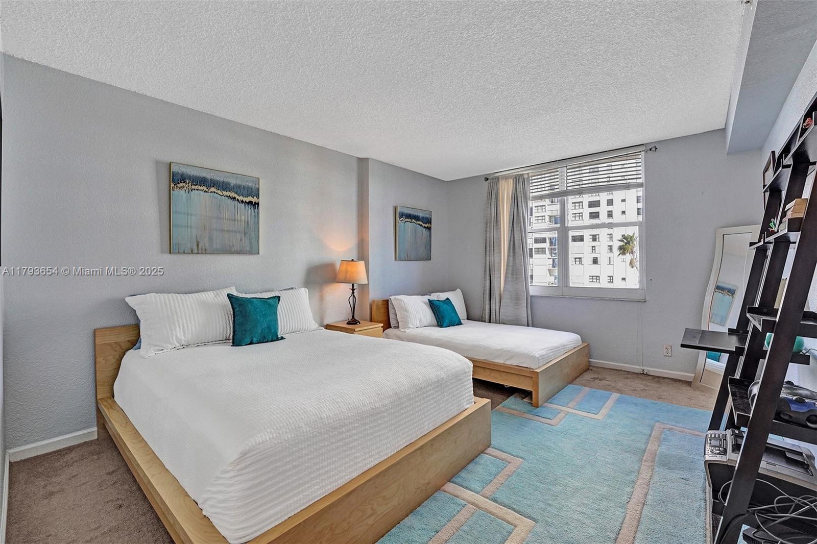 WAVE CONDO - Residential Lease