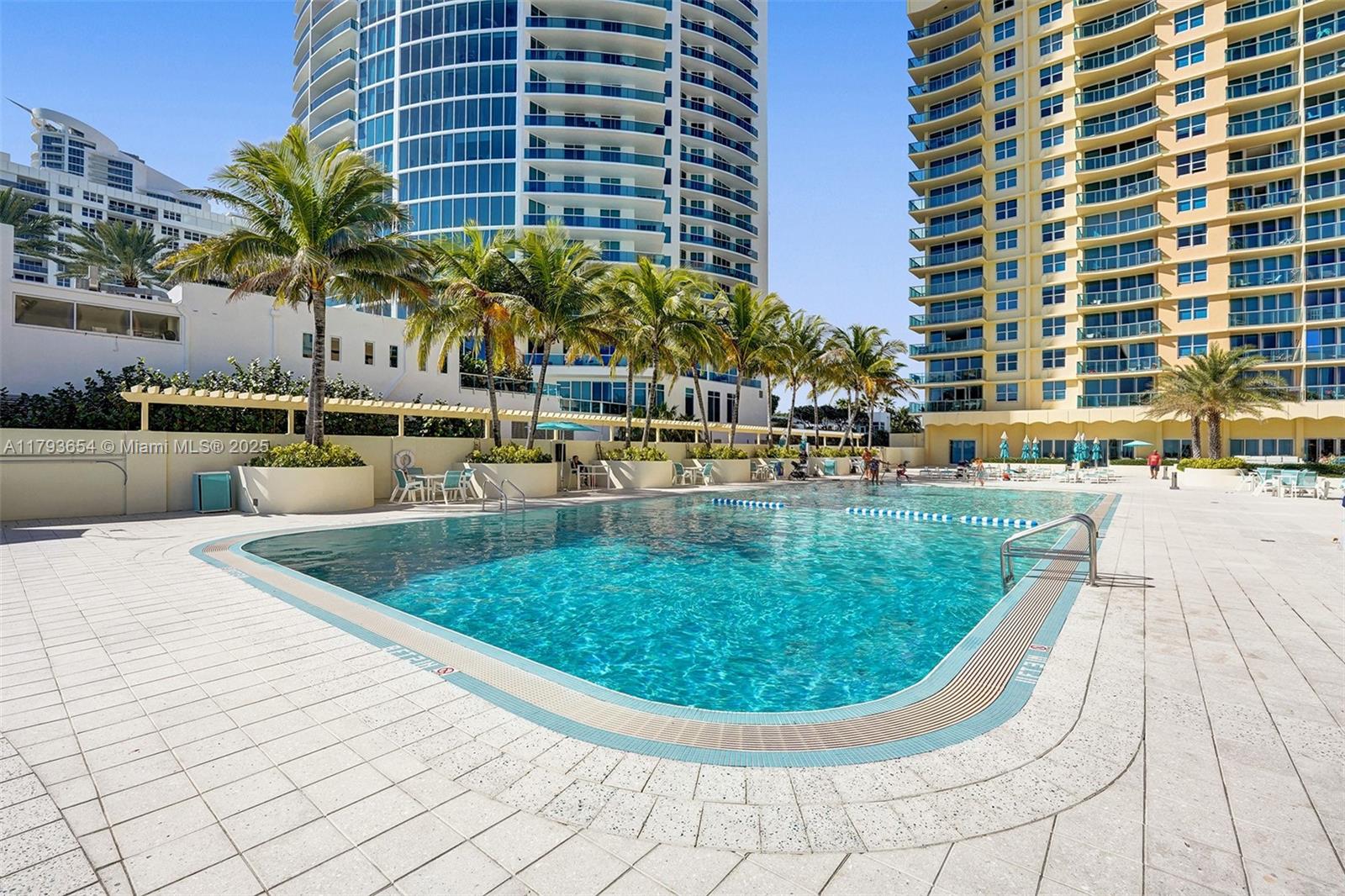 WAVE CONDO - Residential Lease
