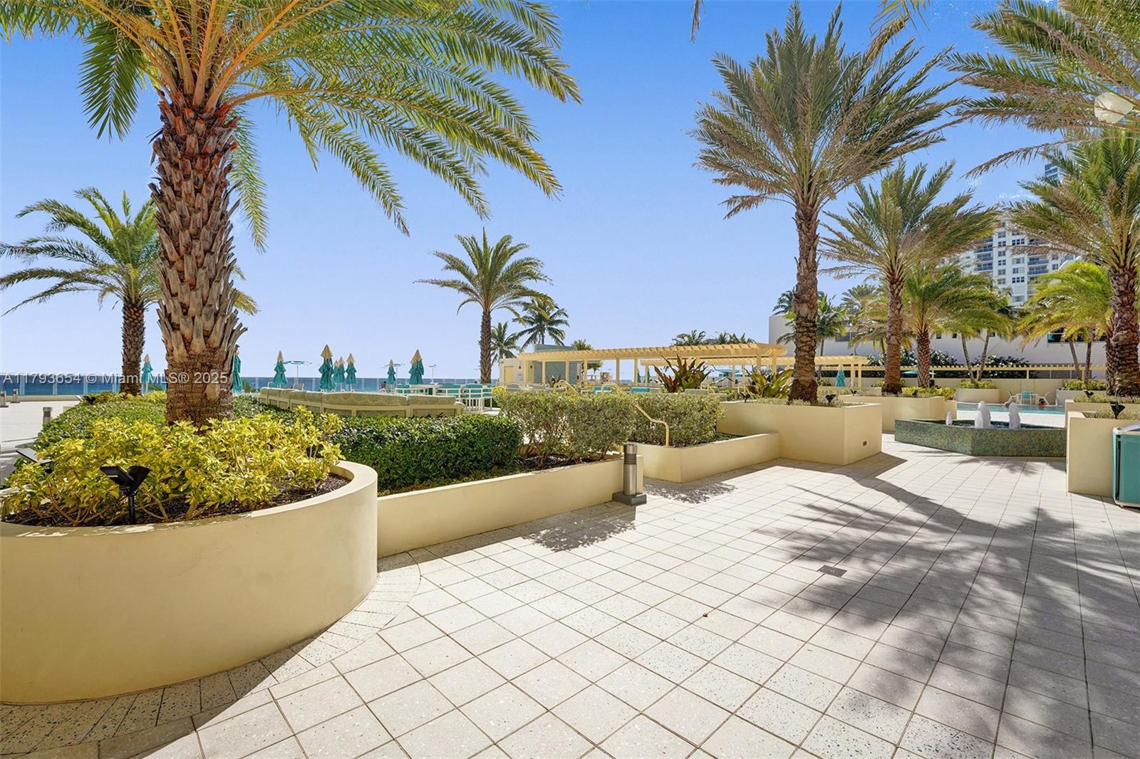 WAVE CONDO - Residential Lease